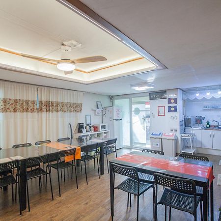 Jeong House Hotel Seoel Buitenkant foto