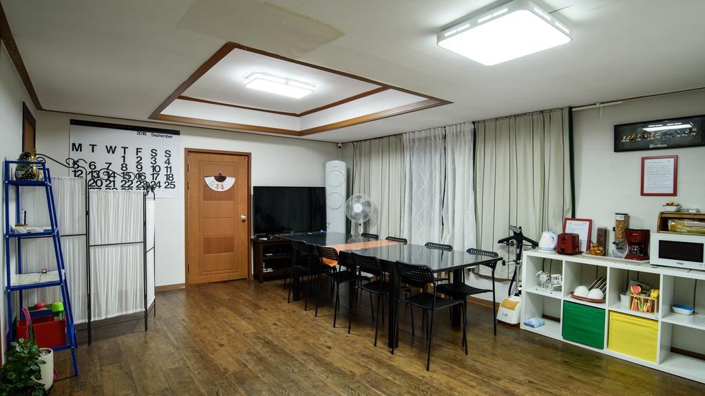 Jeong House Hotel Seoel Buitenkant foto