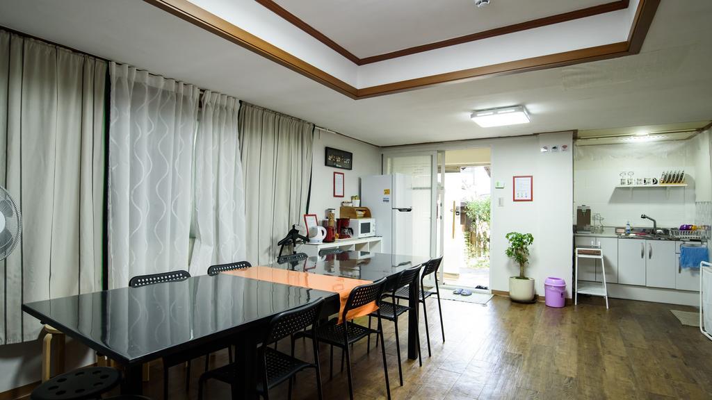 Jeong House Hotel Seoel Buitenkant foto