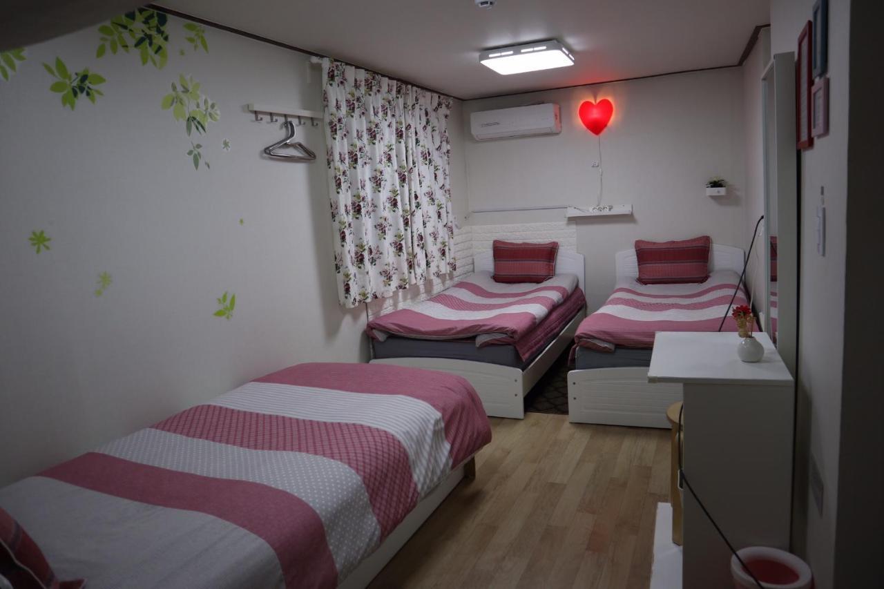 Jeong House Hotel Seoel Buitenkant foto